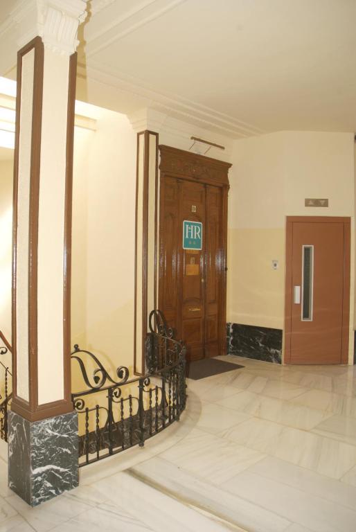 Hostal La Selecta Madrid Buitenkant foto